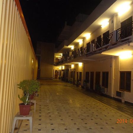 Hotel Le Ville - Unit Of Hotel Anuradha Palace Haridwār Екстериор снимка